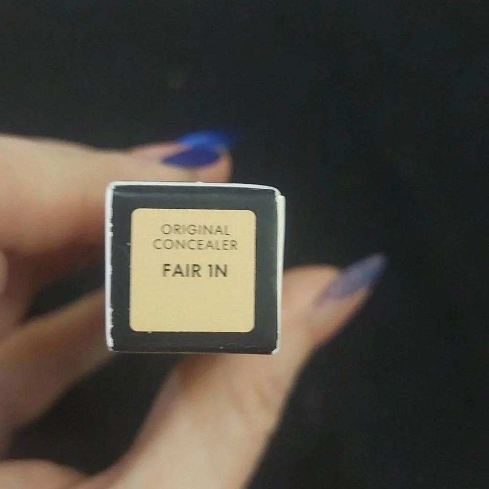 BareMinerals concealer Fair 1N